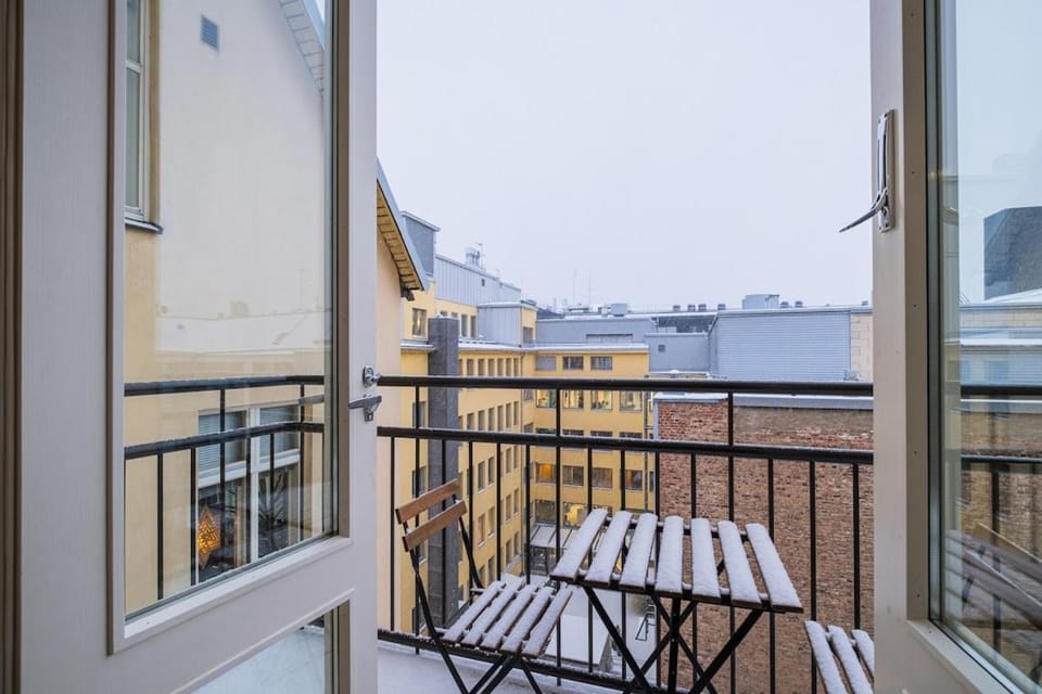 Modern & Bright Central Helsinki Apartment in Helsinki