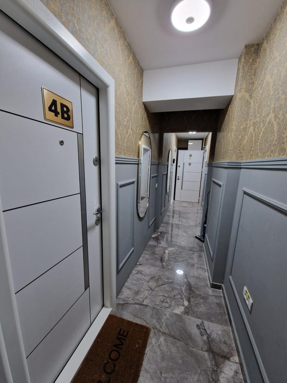 Airplane 2 by Airport Residence Apartment in Romania