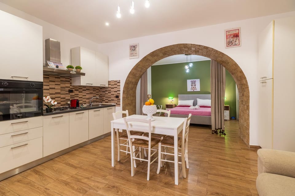 Coffee/tea facilities, Breakfast, kitchen, air conditioner