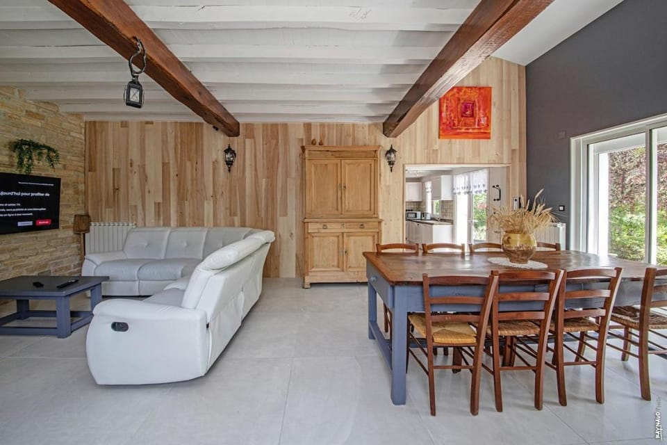La Cabane du Trel Maison de Charme l Piscine House in Occitanie