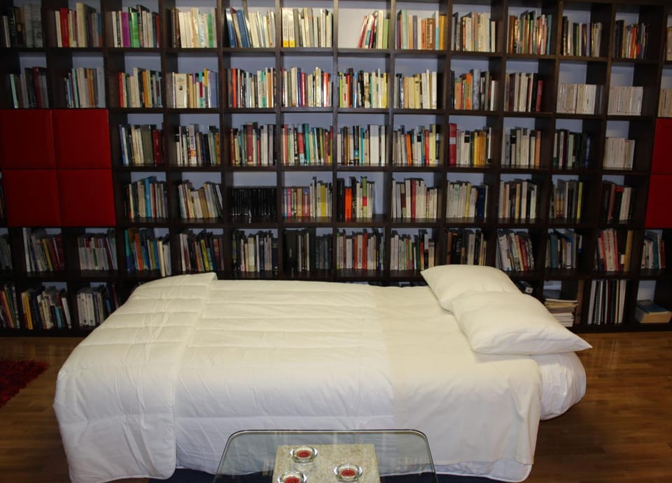 Bed, Library