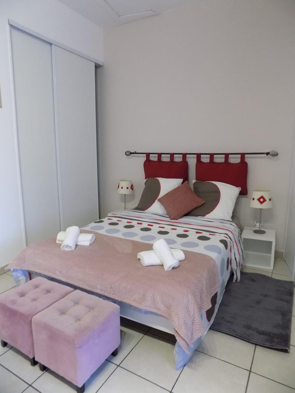 Bed, heating, internet, storage, towels, wardrobe