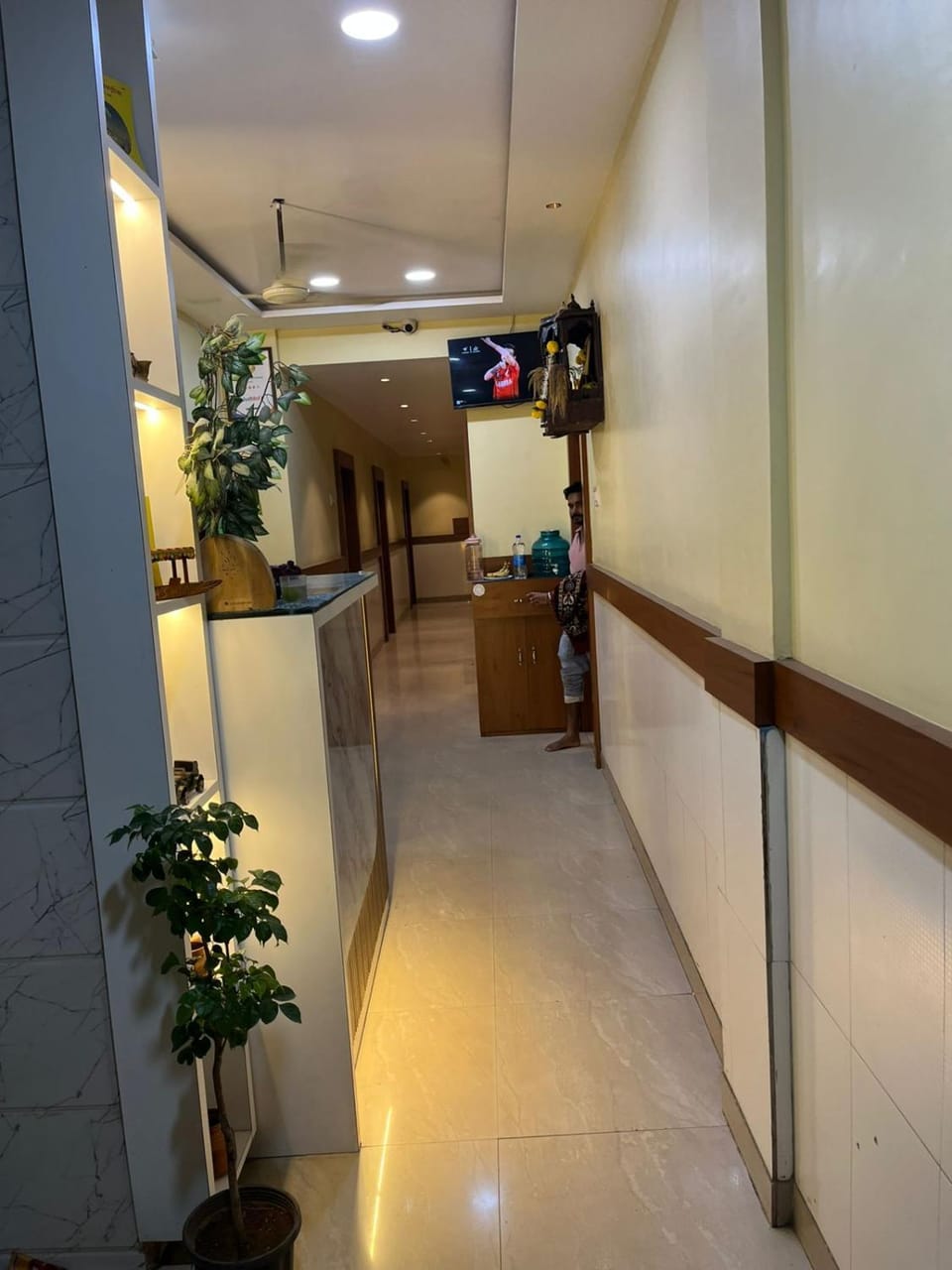 Hotel Sun Lodging Hotel in Thane