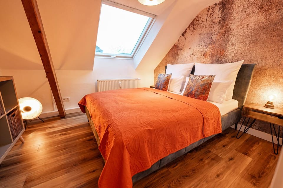 Bed, Photo of the whole room, Bedroom