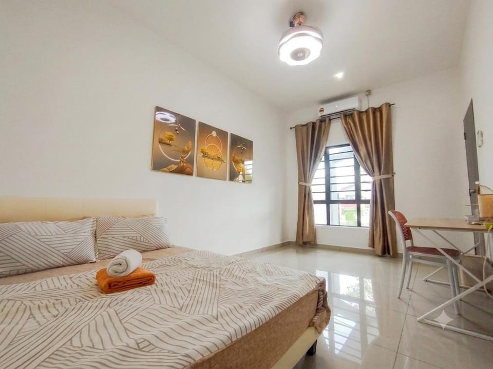 Golden Paradise Fully Aircond House in Pahang, Malaysia