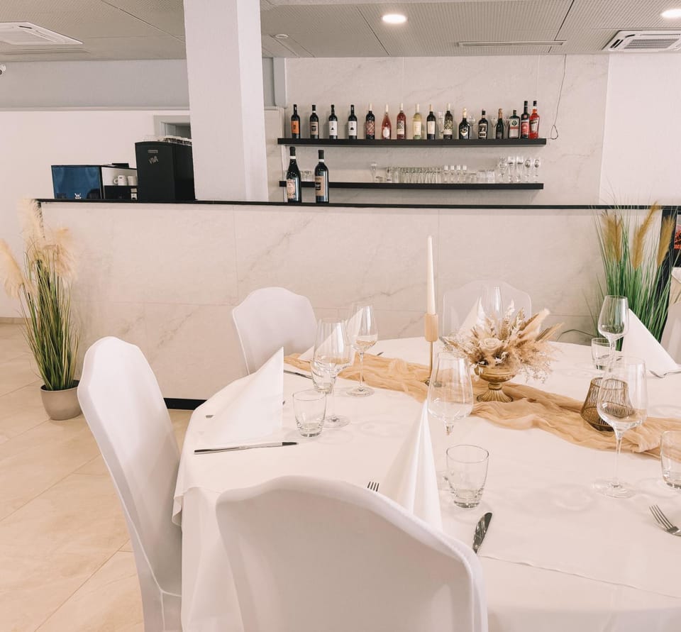 Lounge or bar, Banquet/Function facilities