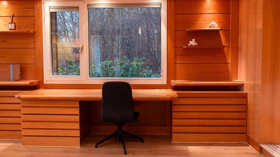 Premium Spa Chalet - Sauna & Jacuzzi - 20min Paris Apartment in Île-de-France