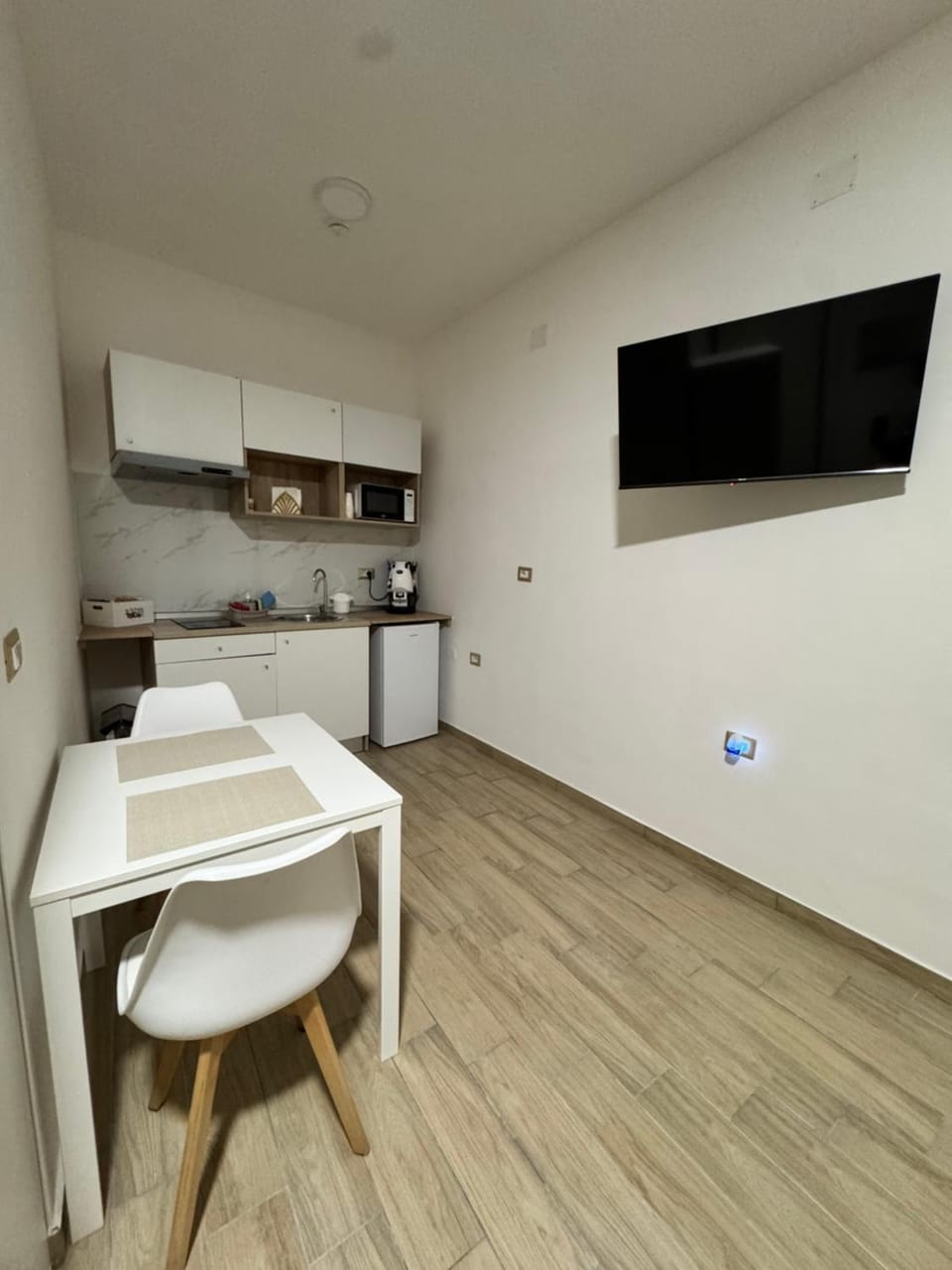 TV and multimedia, Dining area