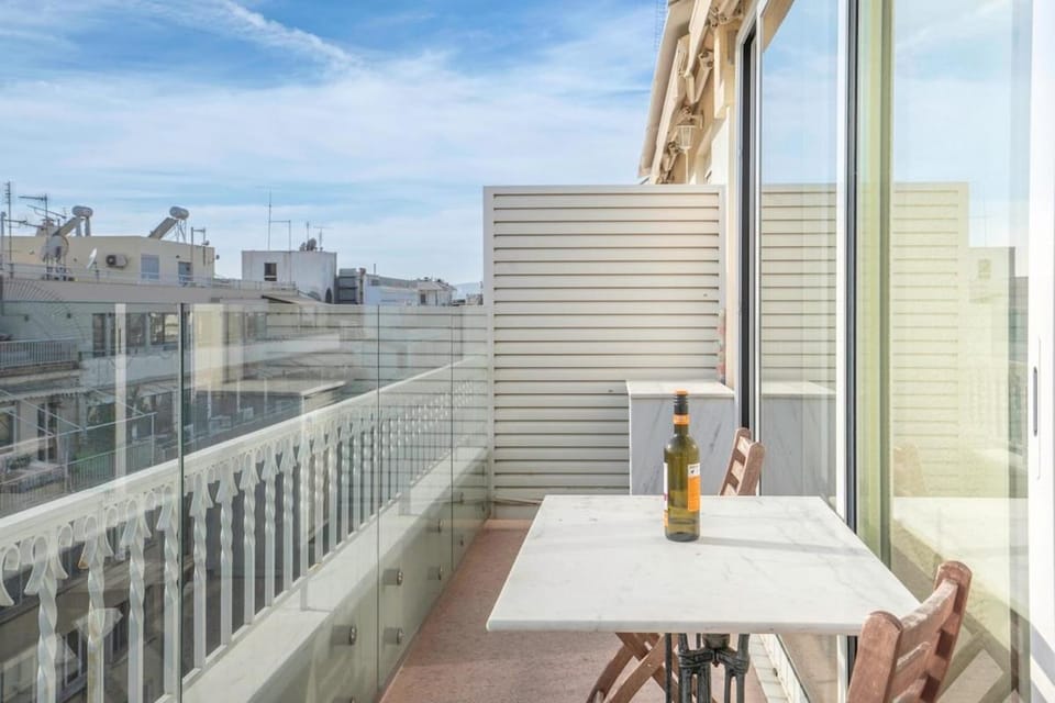 Sofokleous suite with Acropolis stunning view Apartment in Athens