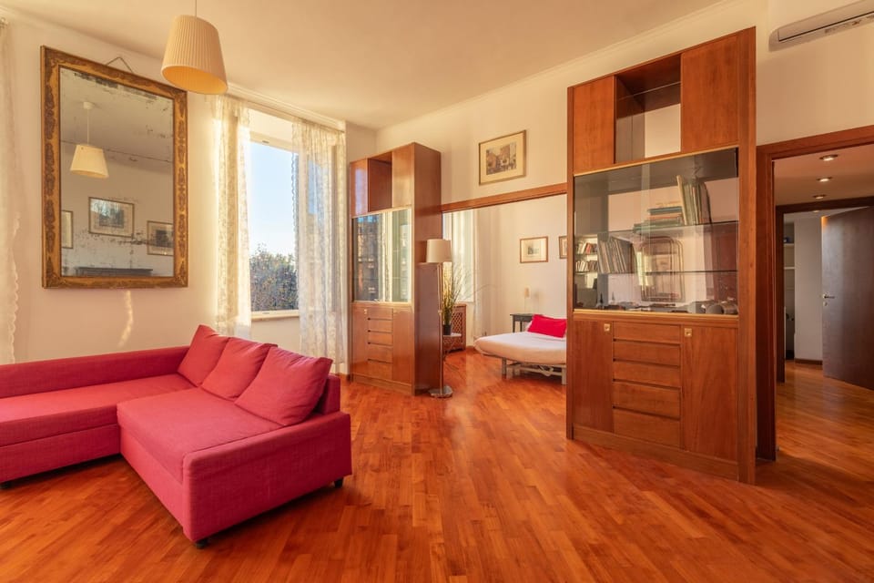 Bed, Living room, Photo of the whole room, Seating area