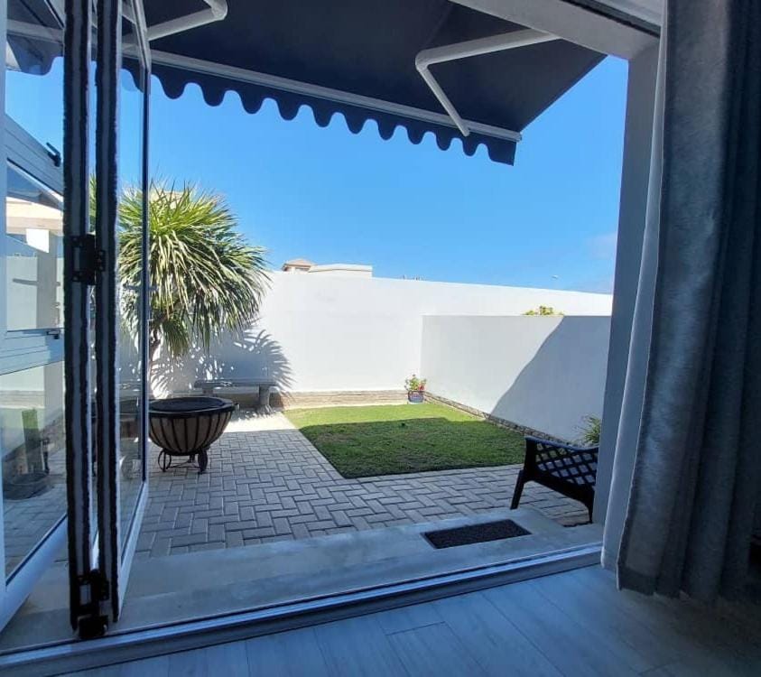 Garden, Garden view