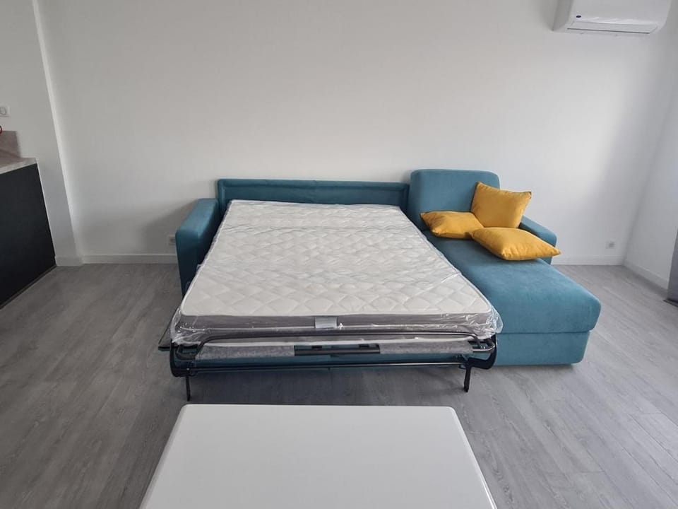 6-person apartment in sea view villa with jacuzzi Apartment in Corsica