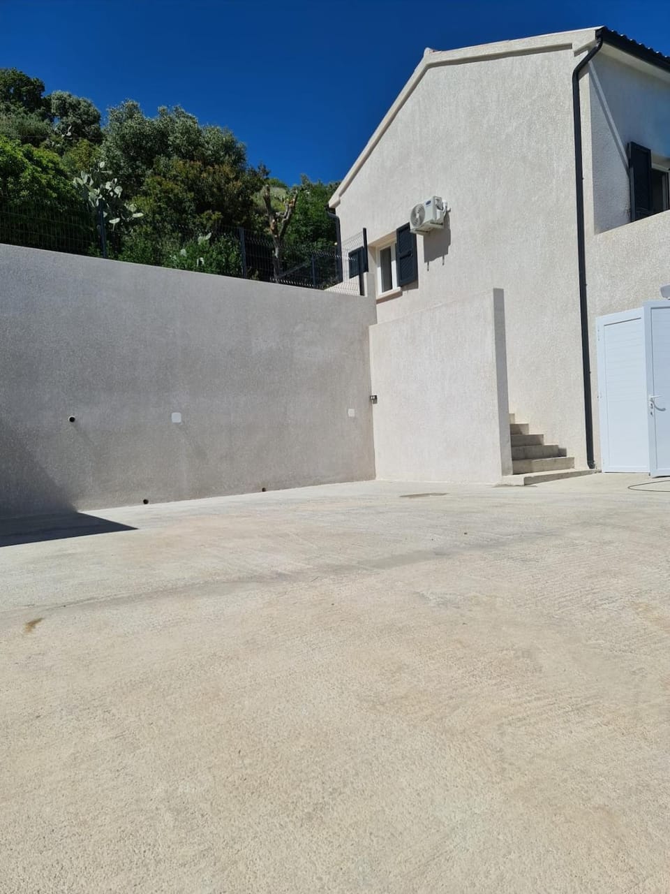 6-person apartment in sea view villa with jacuzzi Apartment in Corsica
