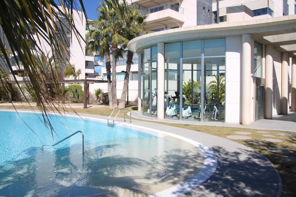5-Star Complex With 3 Pools & Gym Apartment in Vega Baja del Segura