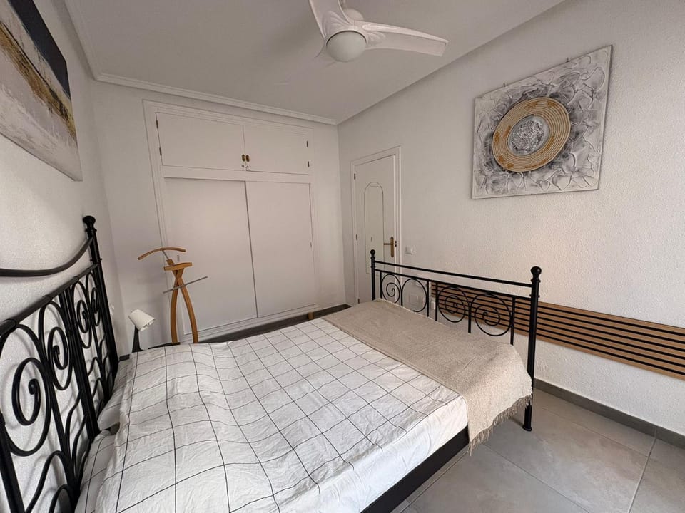 Bedroom, wardrobe, air conditioner
