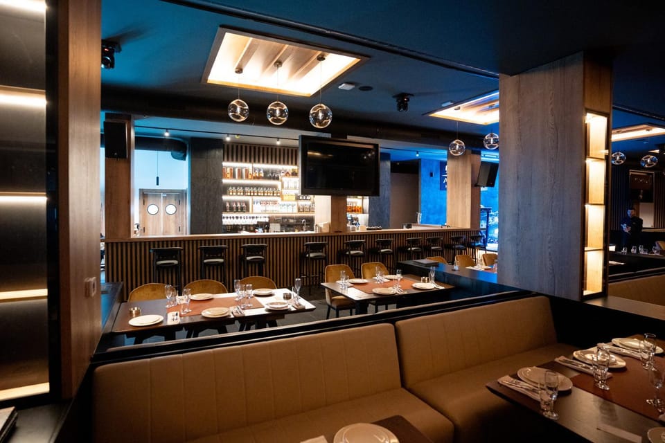 Lounge or bar