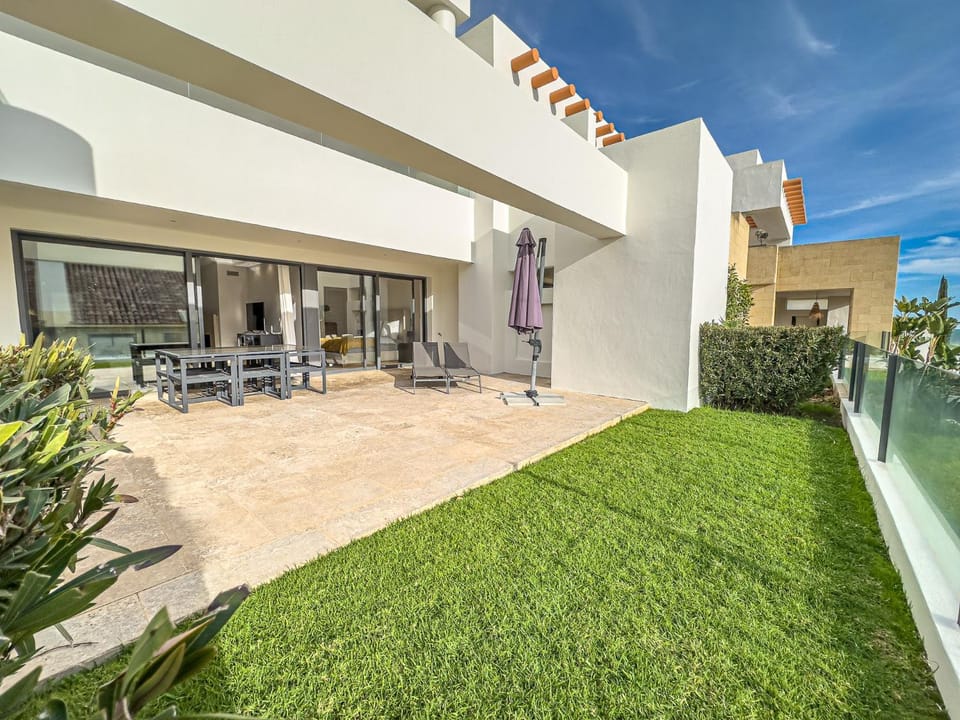 Spring, Day, Garden, Balcony/Terrace, Garden view