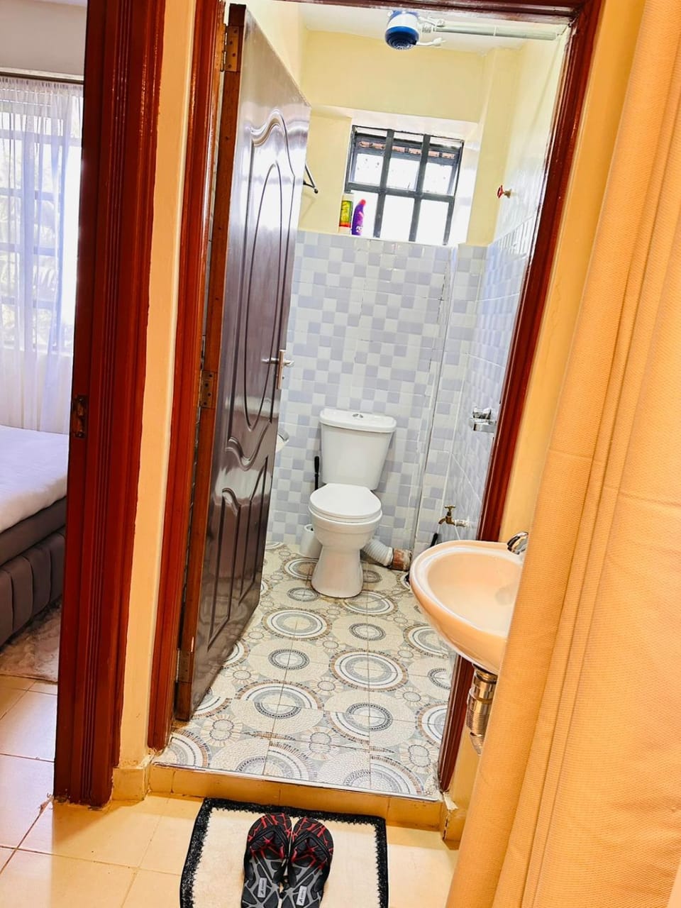 Shower, Toilet, Bathroom