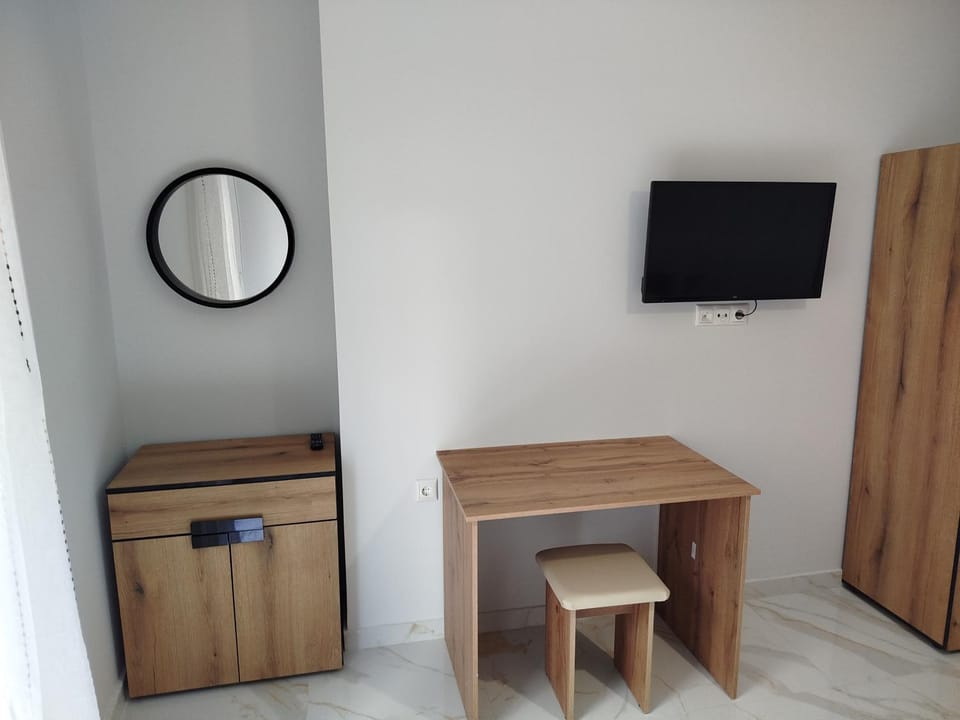 TV and multimedia, wardrobe