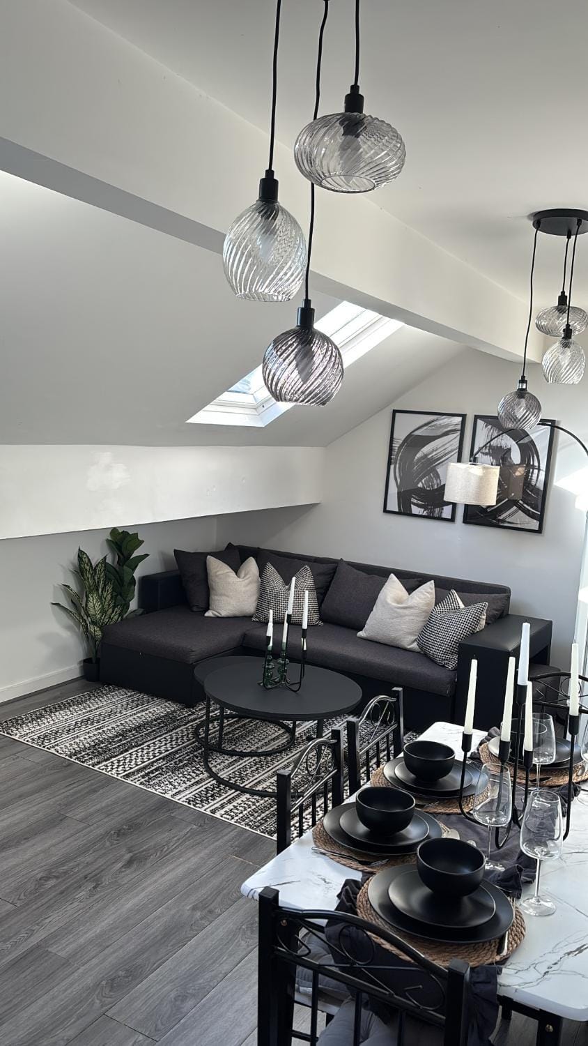 Living room, Dining area