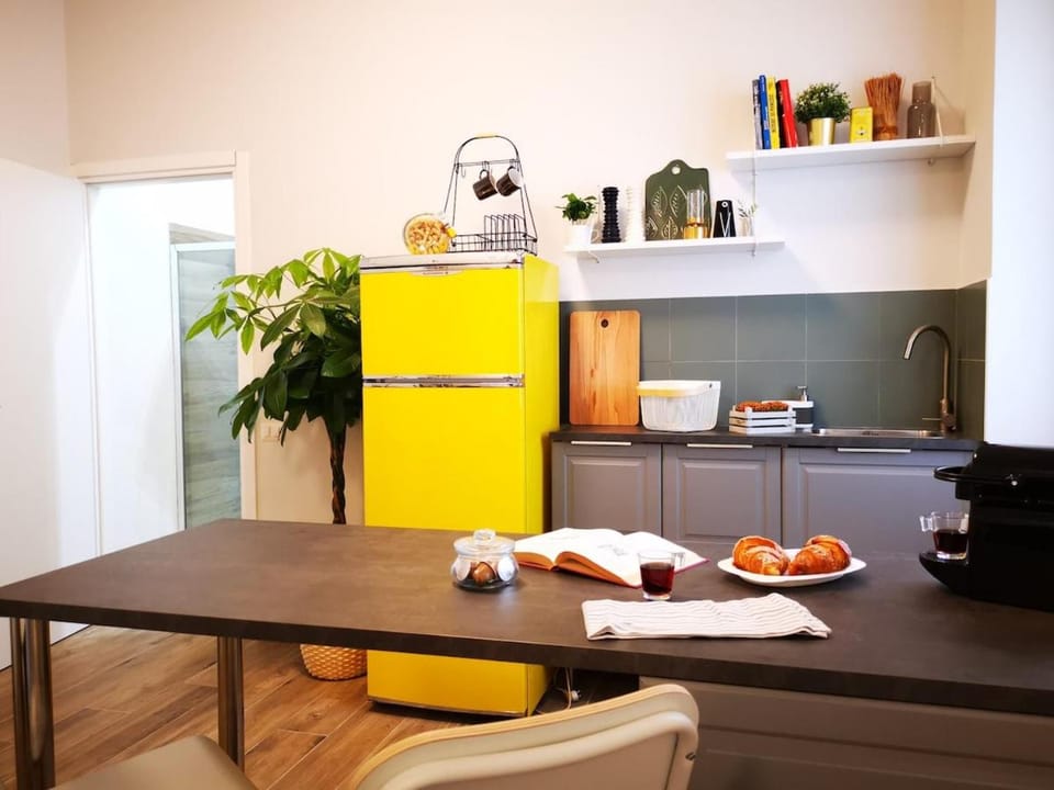 Mira Studio - 50 meters from the Metro - AC Apartment in Milan