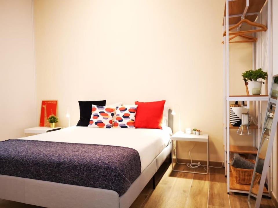 Mira Studio - 50 meters from the Metro - AC Apartment in Milan