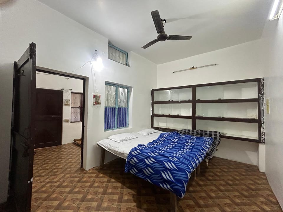 VN Guest House Bed and Breakfast in Uttar Pradesh