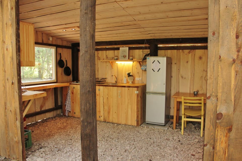 BBQ facilities, Kitchen or kitchenette, Communal kitchen