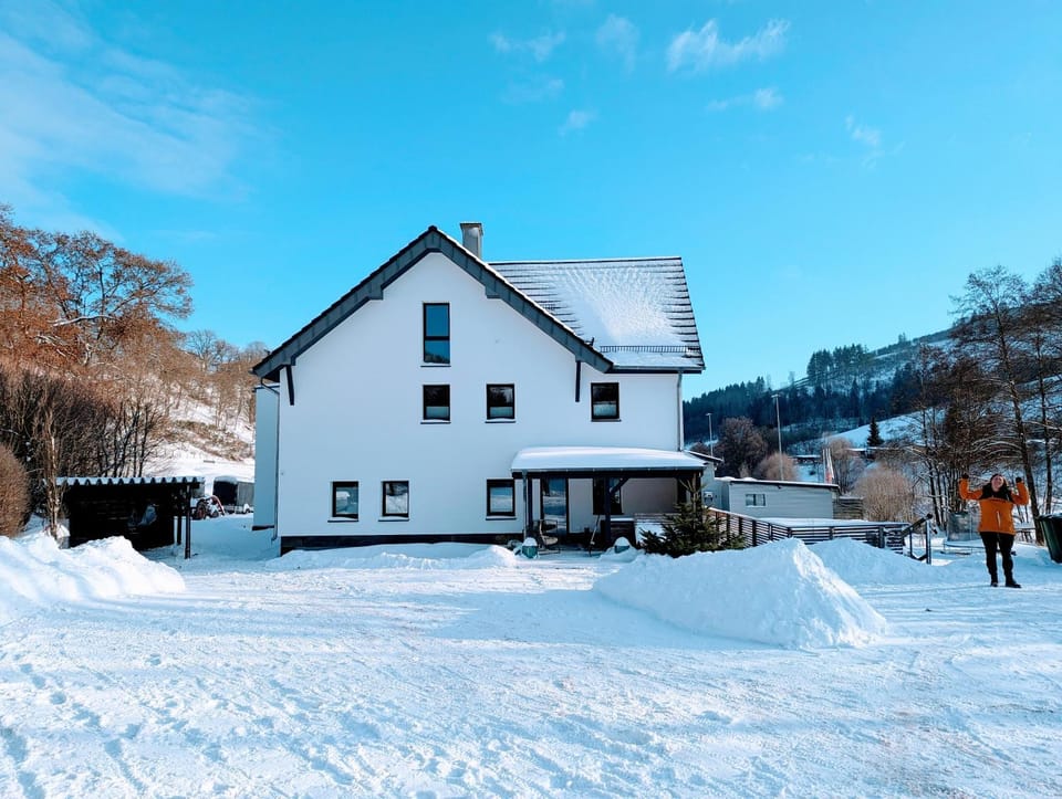 Property building, Winter