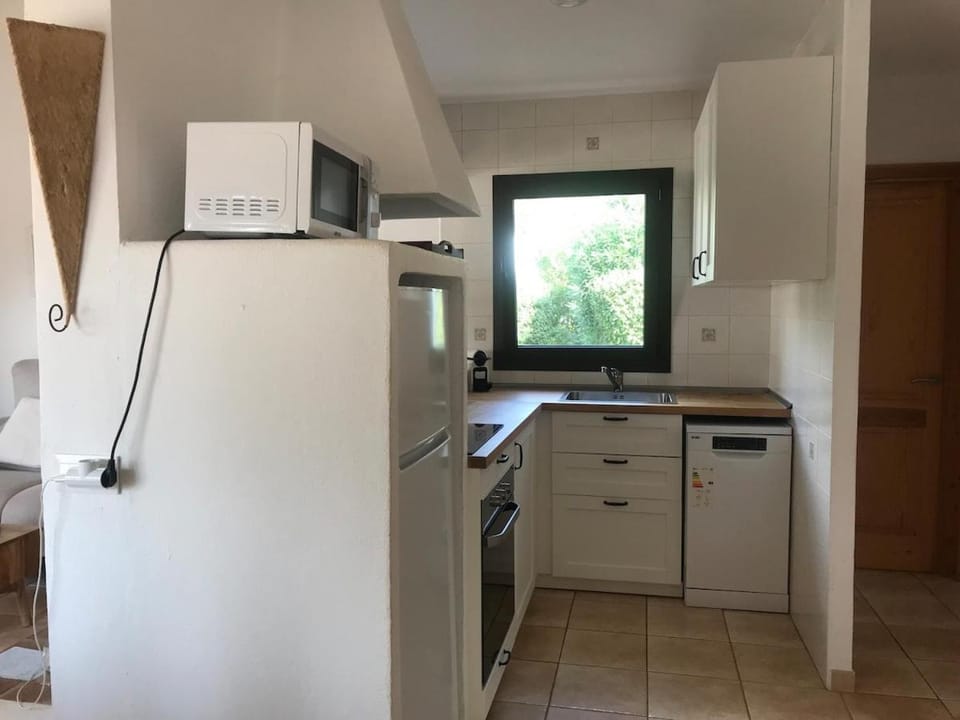 Casa menorquina en Ciudadela con wifi a 2 minutos de la playa exclusiva para familias House in Son Xoriguer