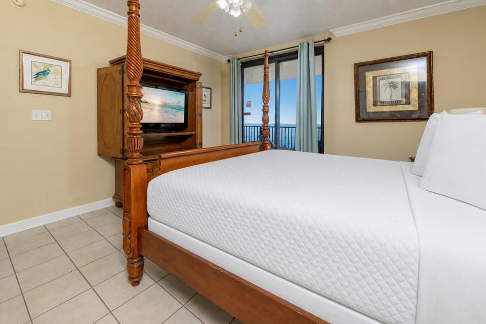 Phoenix X 1204 condo Apartment in Ono Island