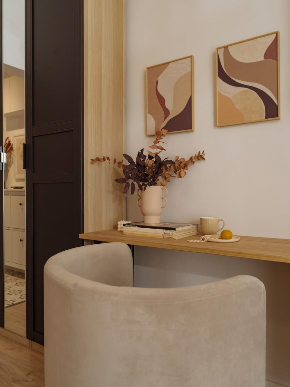 Closer to the Sun - Warm Studio Apartment in Bucharest