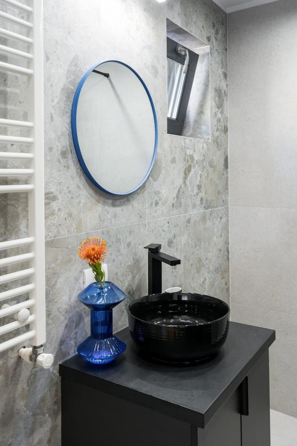 Sunny Studio - Charming Balcony - Romana Square Apartment in Bucharest
