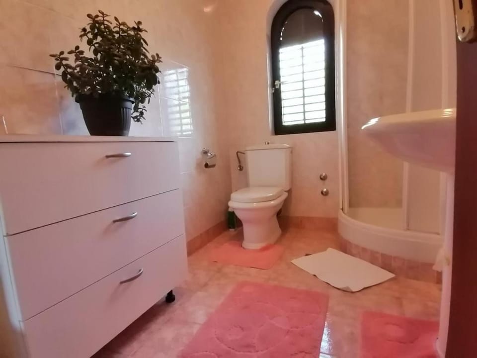 Room Jelena for 3 persons, 300m from beach Apartment in Novi Vinodolski