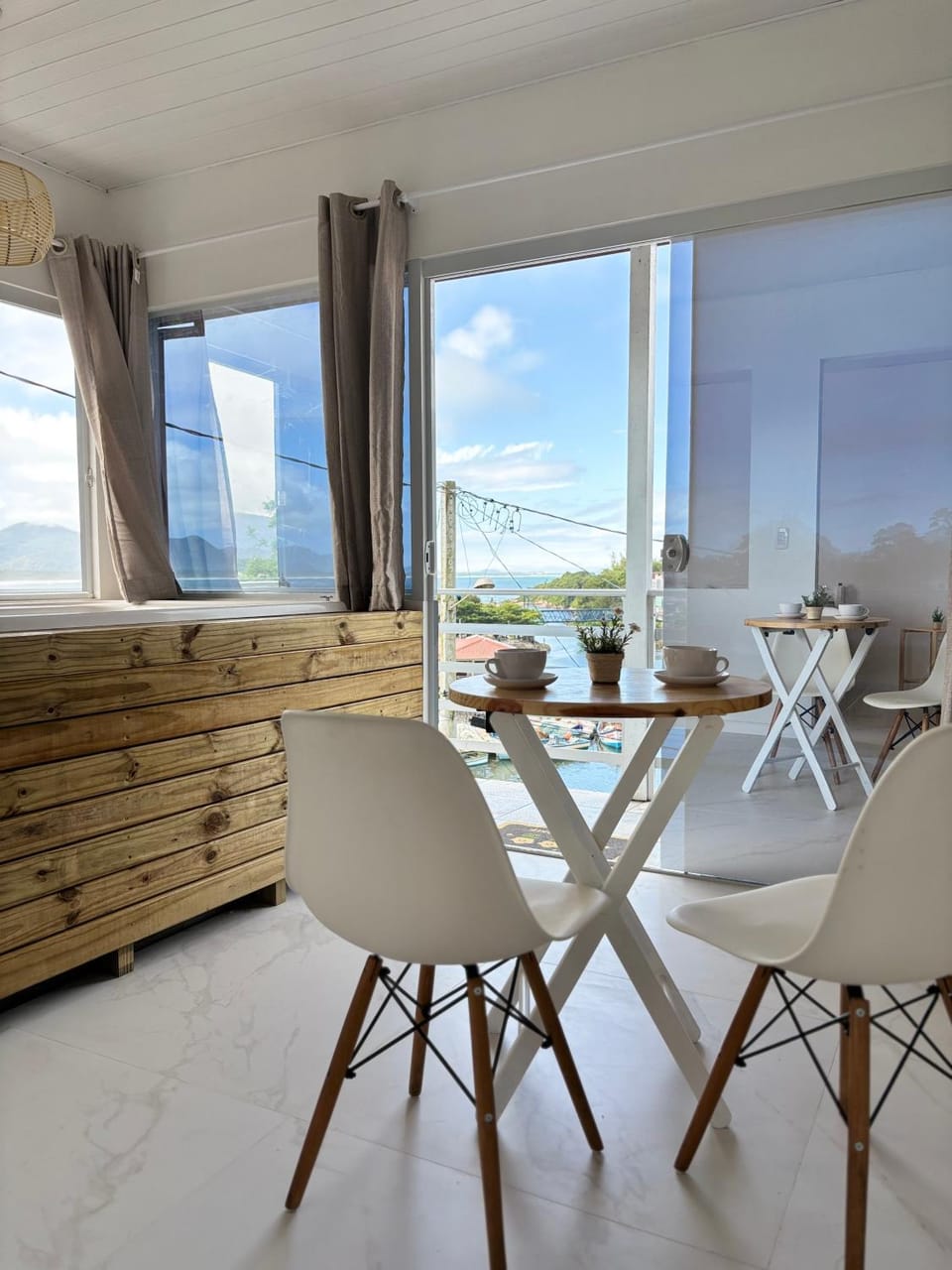 Day, View (from property/room), Balcony/Terrace, Living room