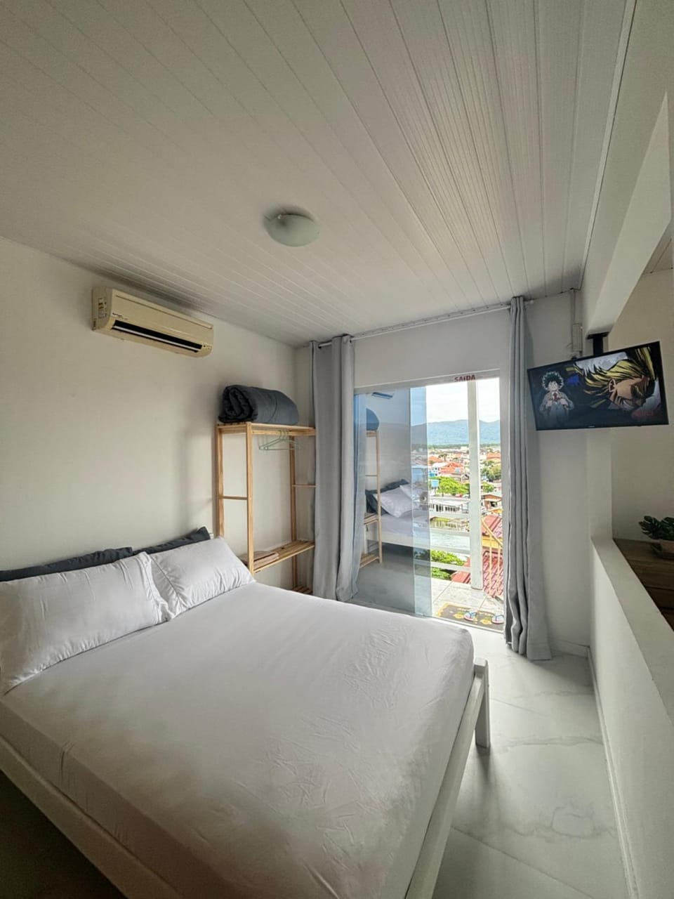 Bed, TV and multimedia, Photo of the whole room, Bedroom, air conditioner