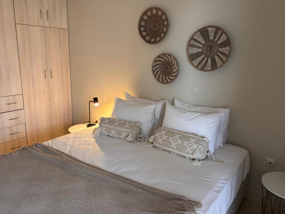 Bed, wardrobe