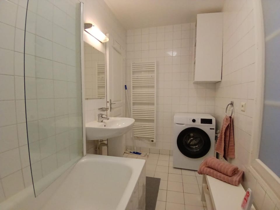 Bathroom, towels, dryer