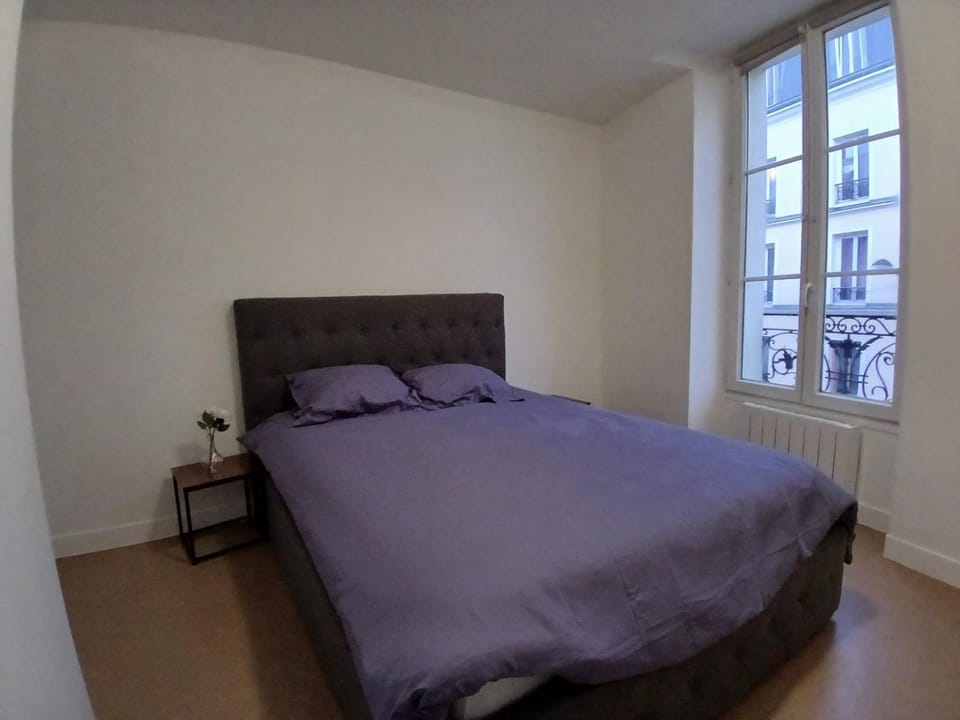 Apartment near Paris by metro Apartment in Île-de-France