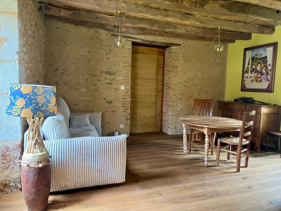 Bel appartement dans Maison typique du Périgord Vacation rental in Nouvelle-Aquitaine