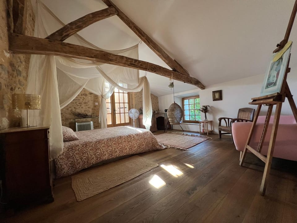 Bel appartement dans Maison typique du Périgord Vacation rental in Nouvelle-Aquitaine