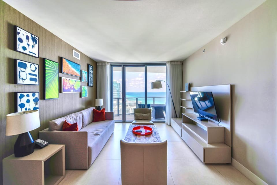 TV and multimedia, Living room, Seating area, Sea view