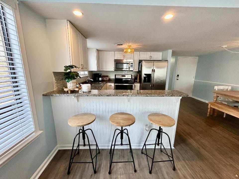 Coffee/tea facilities, Dining area, pet friendly, stove, toaster