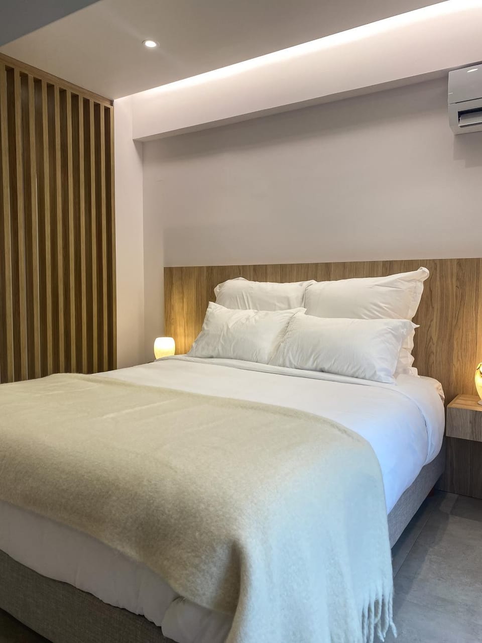 Bed, Bedroom, air conditioner