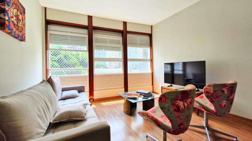 Communal lounge/ TV room, TV and multimedia, Living room, Seating area