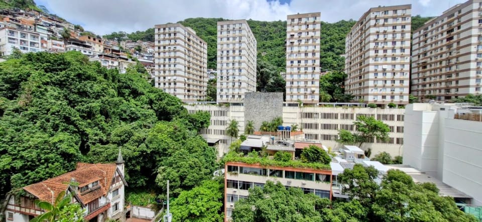 Day, Neighbourhood, Natural landscape, City view, Mountain view, Street view