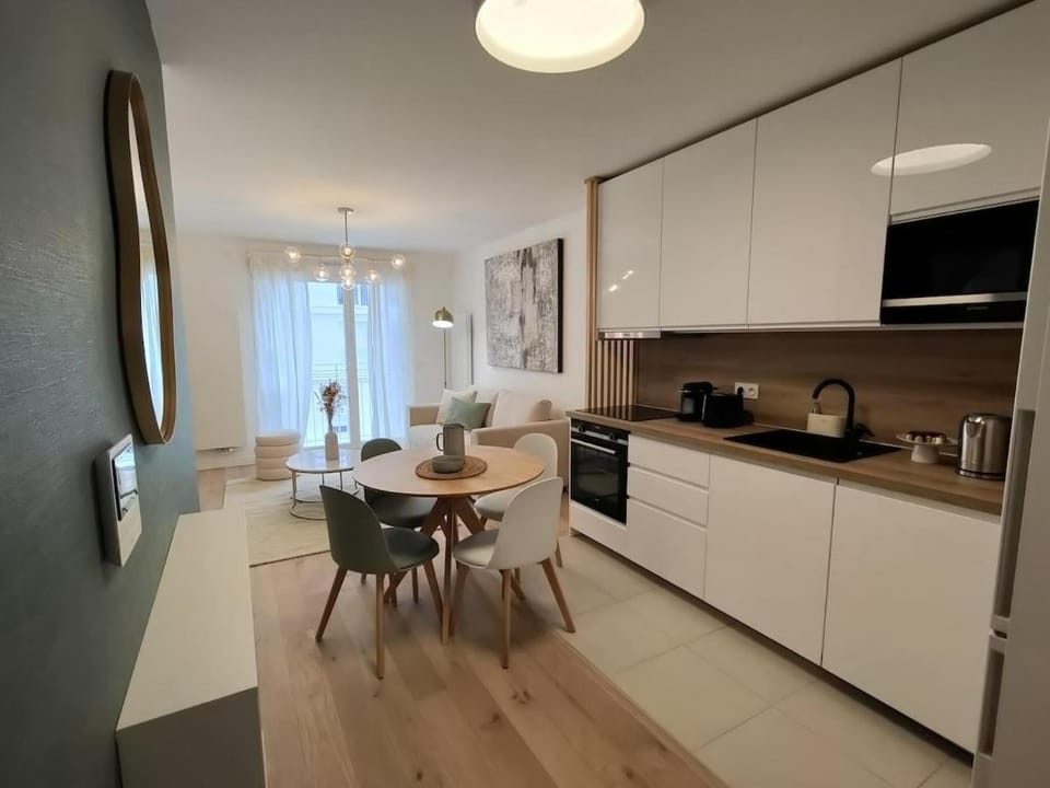 Appartement élégant proche Paris Apartment in Clichy