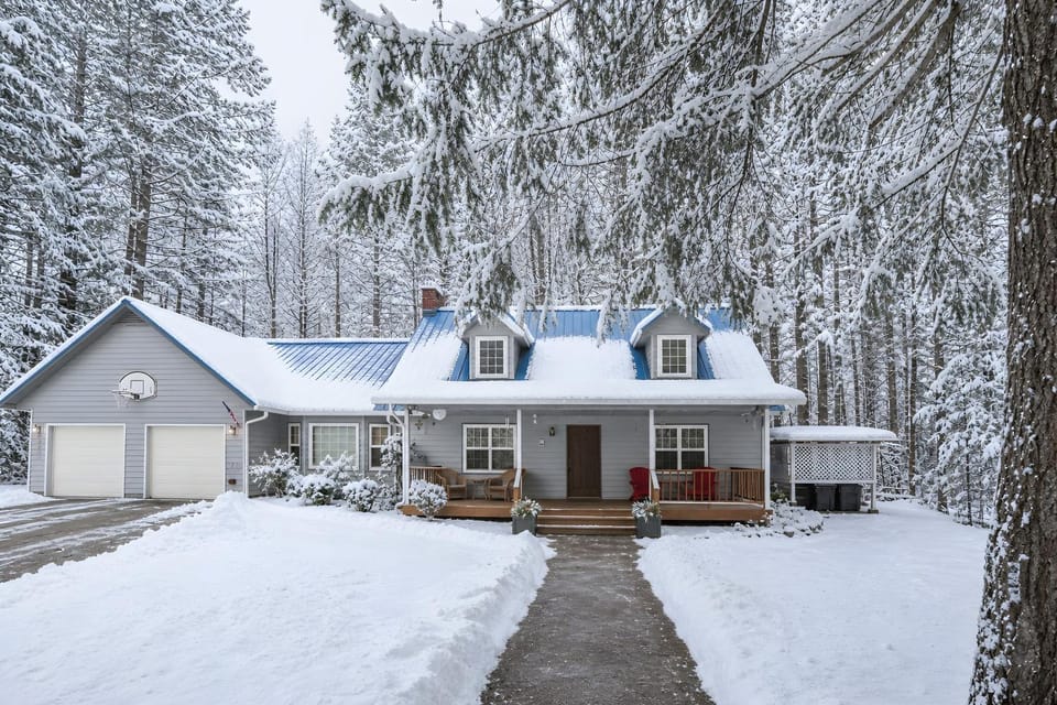 Stay Portland - Relaxing River Retreat House in Welches