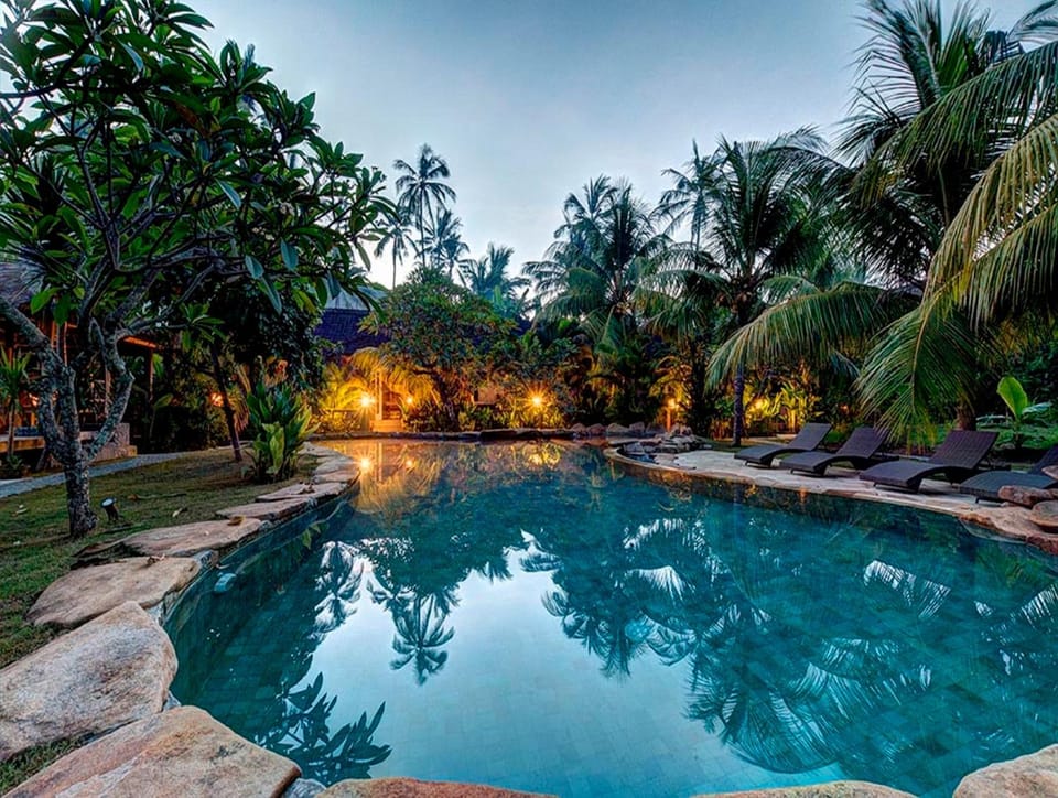Swimming pool