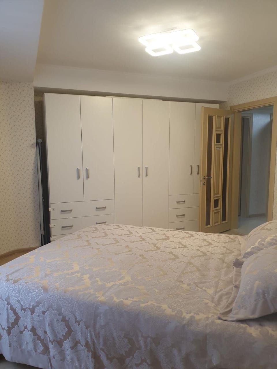 Ботаника , парк долина роз аеропорт Apartment in Chișinău